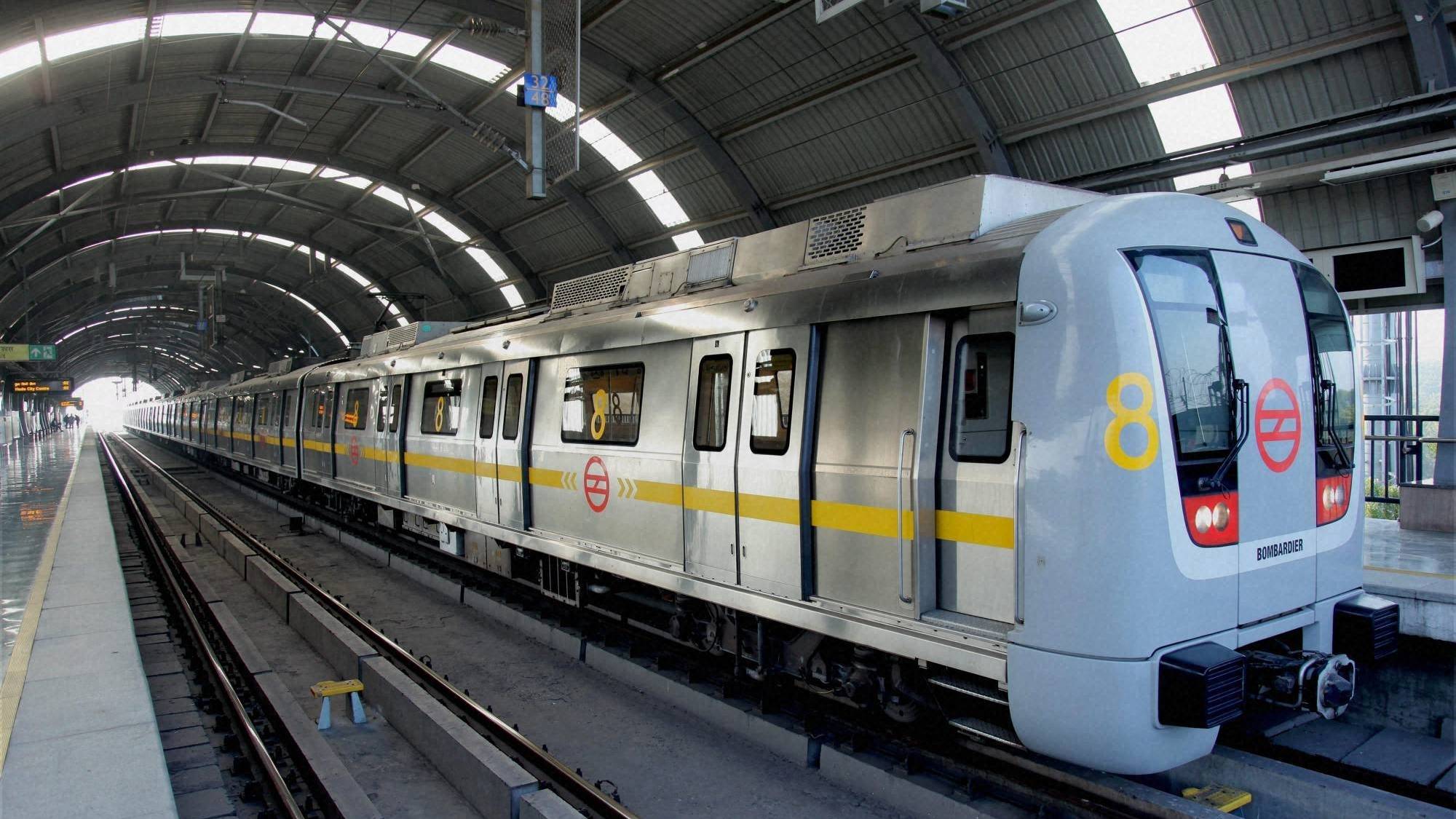 an-introduction-to-delhi-metro-train-travel